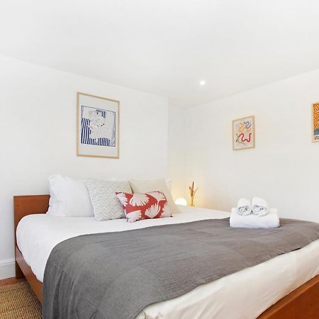 Bright, Stylish & Cosy 3-Bed Flat Near Mile End Lägenhet London Exteriör bild