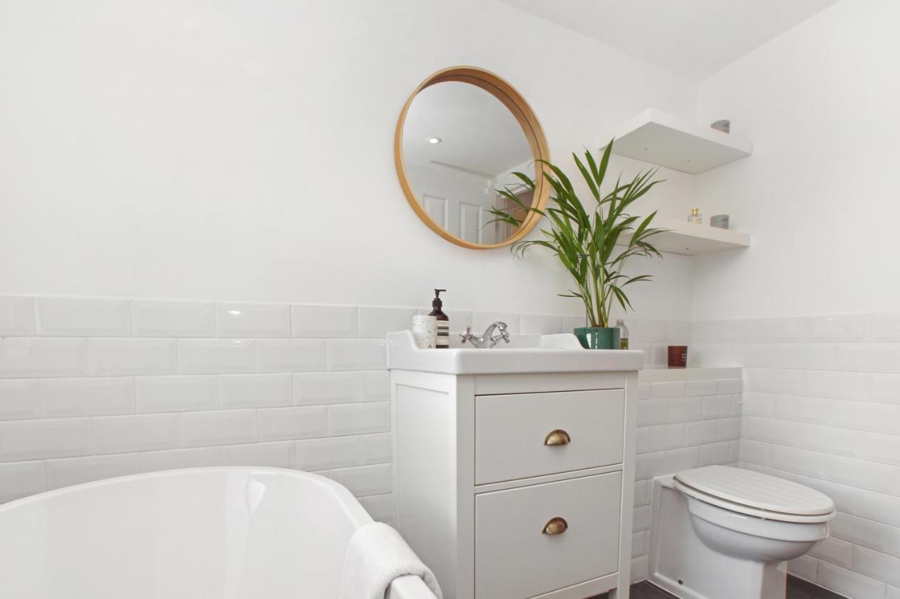 Bright, Stylish & Cosy 3-Bed Flat Near Mile End Lägenhet London Exteriör bild